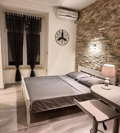 Apartment Amfiteatar Pula Bagian luar foto