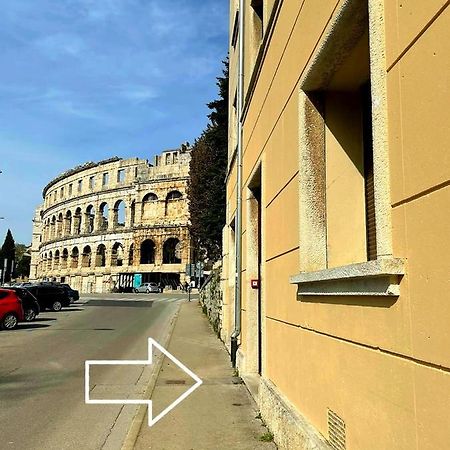Apartment Amfiteatar Pula Bagian luar foto