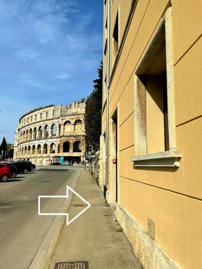 Apartment Amfiteatar Pula Bagian luar foto